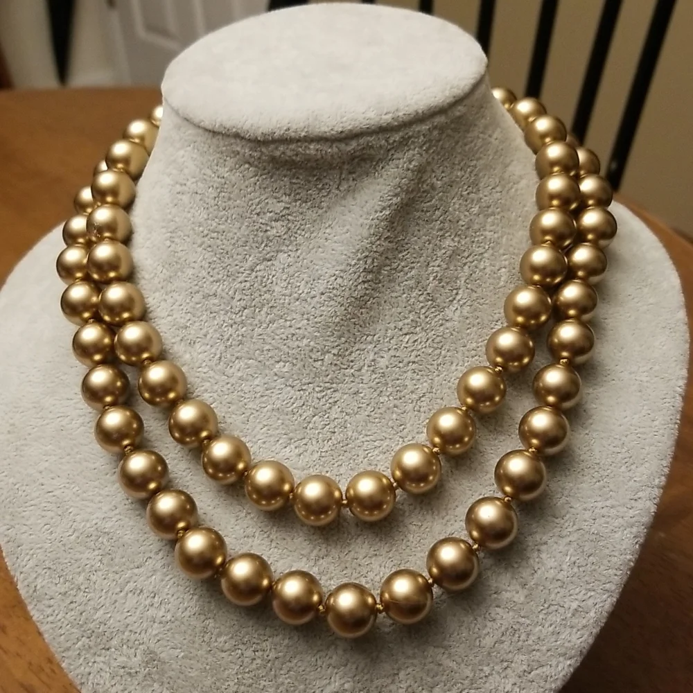 Copper color beaded necklace - Picture 5 of 8